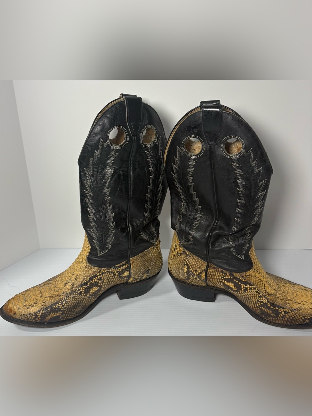 Vintage Exotic Python Leather Western Boots Black & Tan Men's Size 7